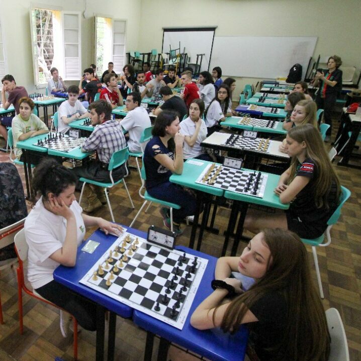 Oficina de Xadrez para estudantes do Campus - Campus Bento Gonçalves