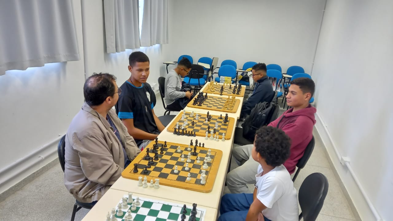 Grande Rio recebe 'Clube do Xadrez
