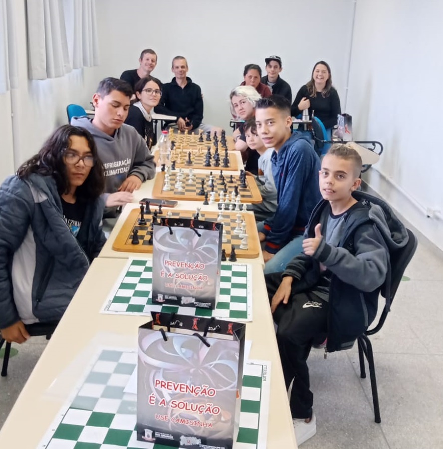 Clube de Xadrez do IFRS ministrará aula de xadrez à comunidade Riograndida  - Campus Rio Grande