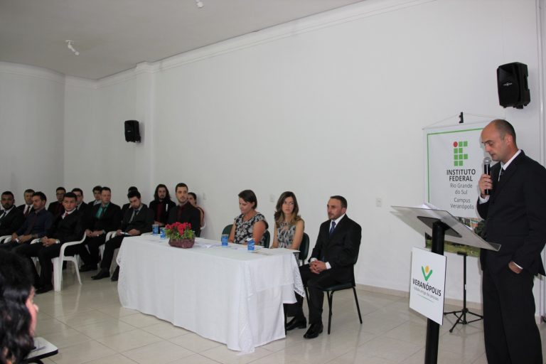 Campus Veran\u00f3polis realiza primeira solenidade de conclus\u00e3o de curso ...