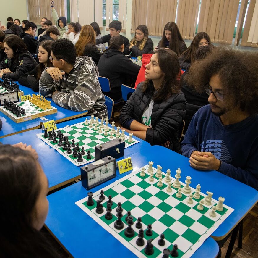 Agência Minas Gerais  Projeto de xadrez mobiliza escola e melhora  desempenho dos estudantes