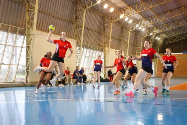 📸 Intensa tarde de competi&ccedil;&otilde;es neste segundo dia de Jogos do IFRS de 2026! Confira alguns cliques 😉

#MundoIFRS #JogosDoIFRS #jifrs2026
